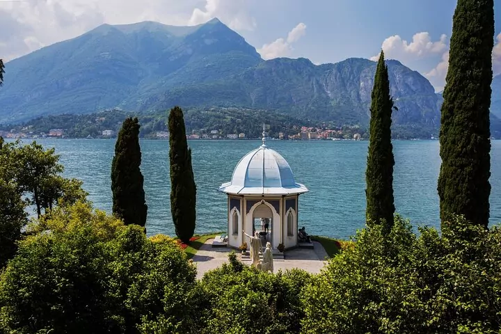 Bellagio walkway