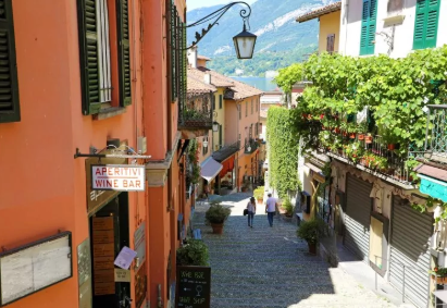 Lake Como small group tour experience